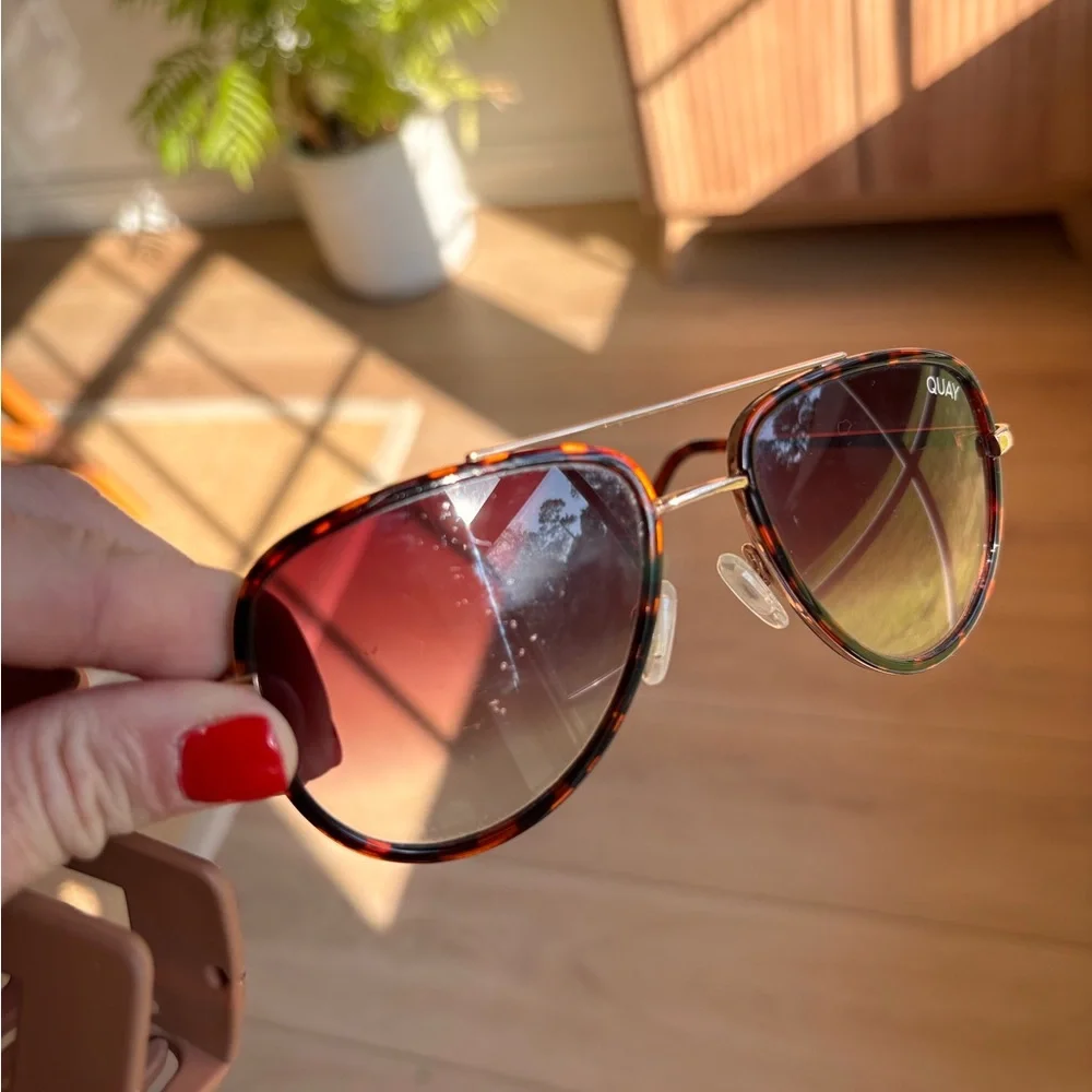 Quay Australia Tortoiseshell Aviator Sunglasses with Gradient Brown Lenses